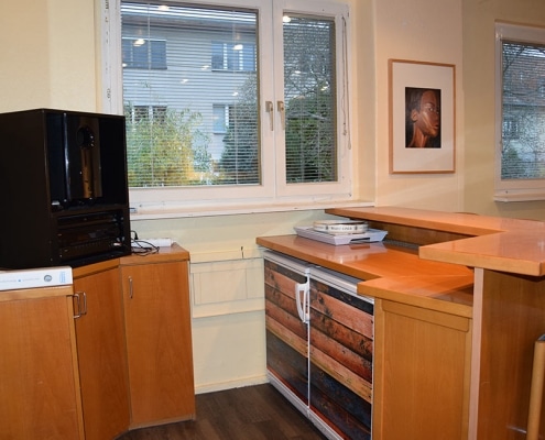 Tresen und Musikanlage im Gemeinschaftsraum Franz-Körner-Str. 61a