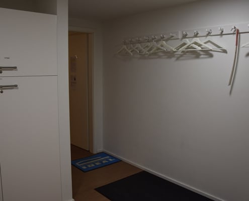Eingangsbereich mit Garderobe im Treff Buckow